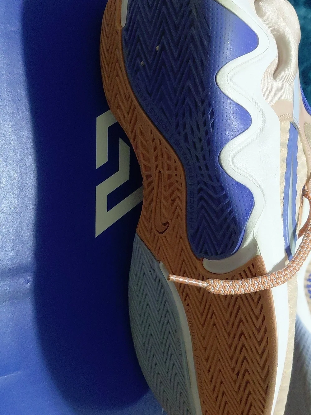Peach & Blue Men's Performance Basketball Shoes